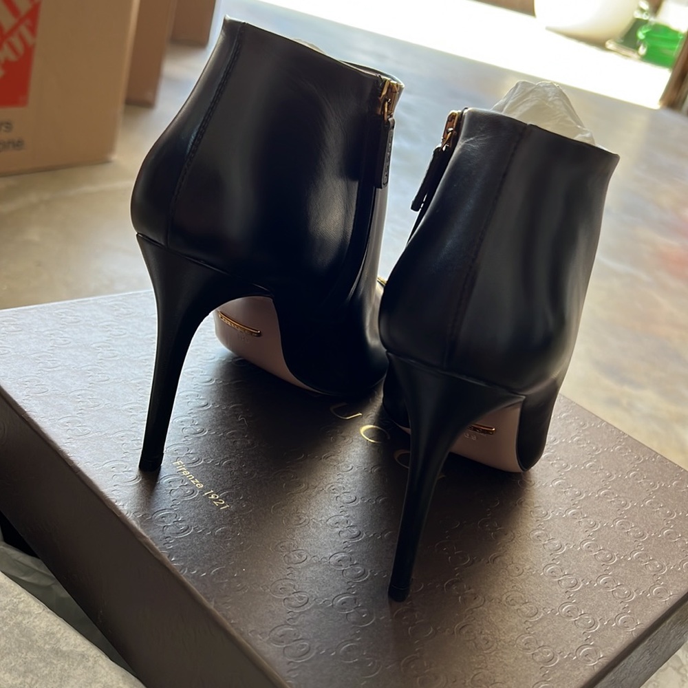 NEW - Gucci Women’s Malaga Studded Ankle Boots - Size 39 - With Box & Dust Bag - Picture 3 of 4